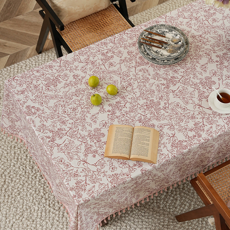 Tischdecke aus Baumwollmischgewebe mit floraler Jacquard-Optik und Quasten-Borte Brehn