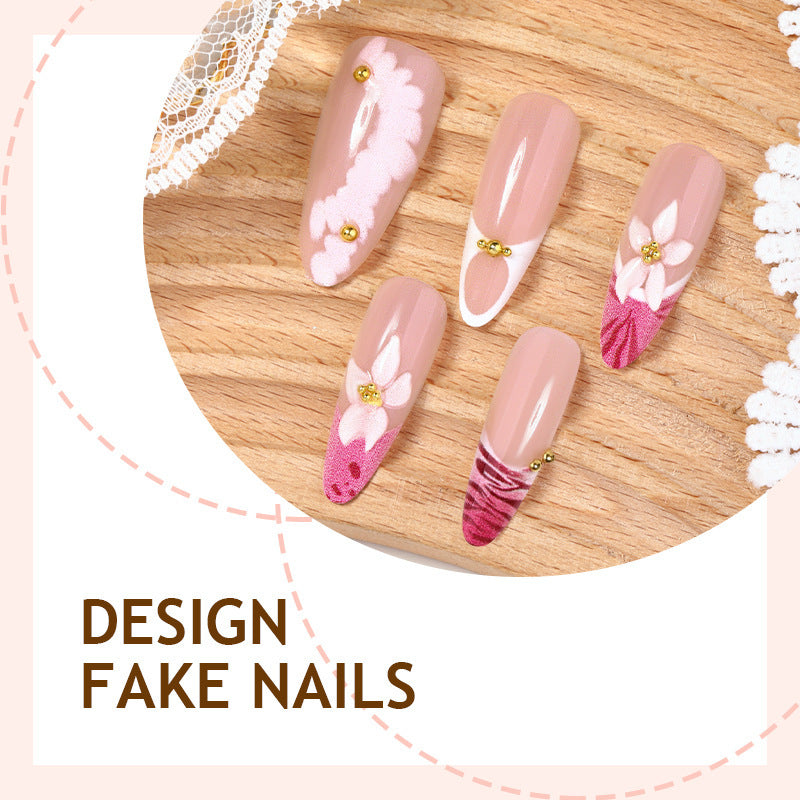 Kunstnagelset mit floralen und eleganten Designelementen Brehn