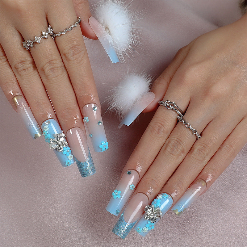 Designer Press-On Nail Art Set mit floralen und Edelsteinen Akzenten Brehn
