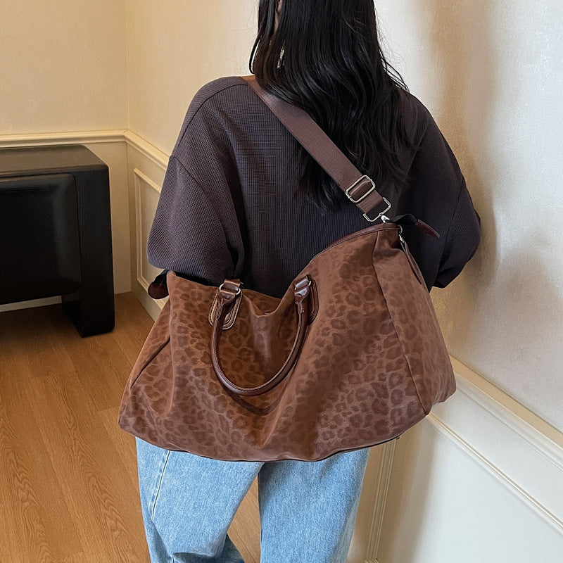Modische Reisetasche mit Komfort-Tragegriffen Brehn