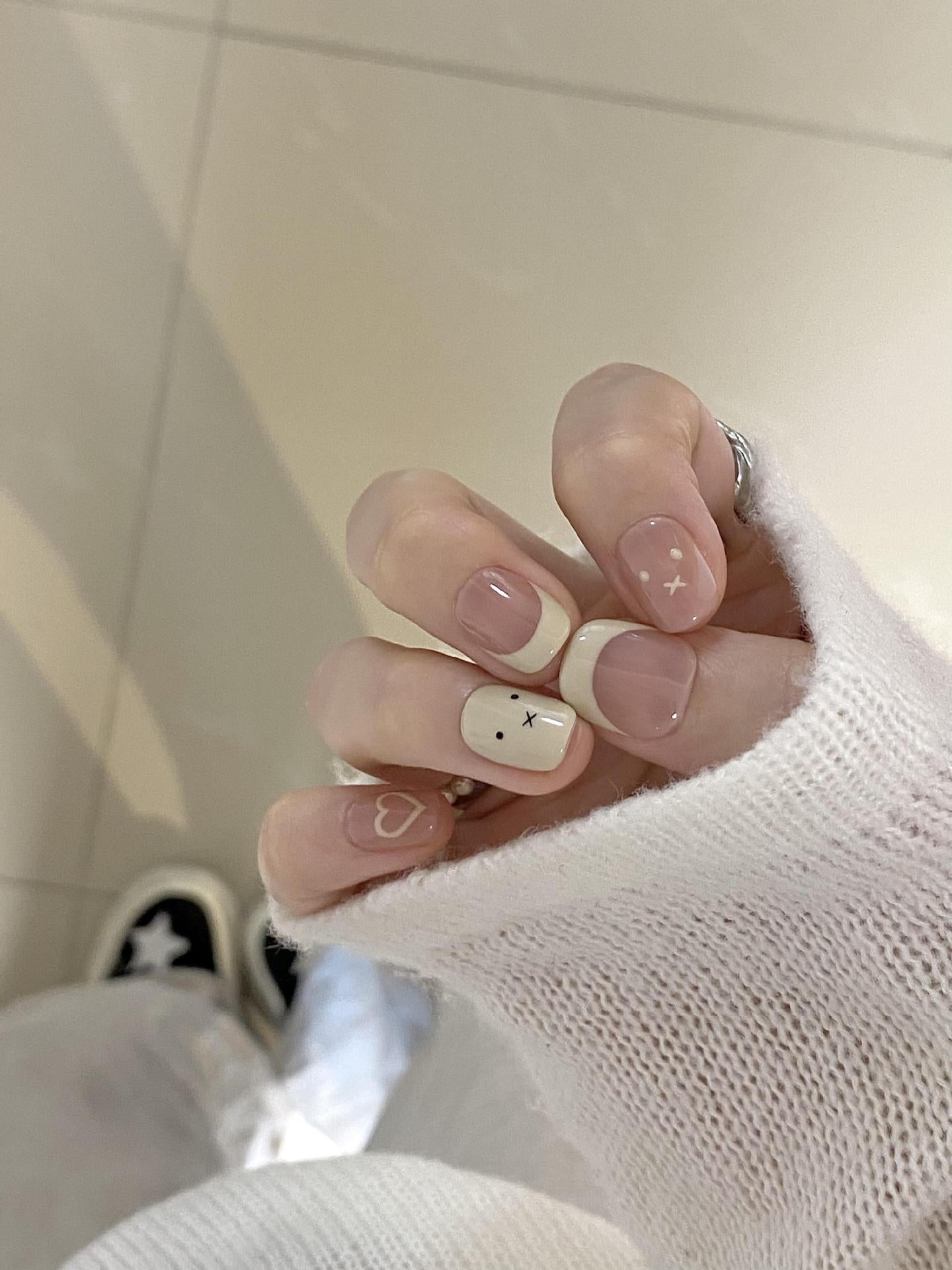 Kunstnagelset mit Kreativem Tier- und Herzdesign Brehn