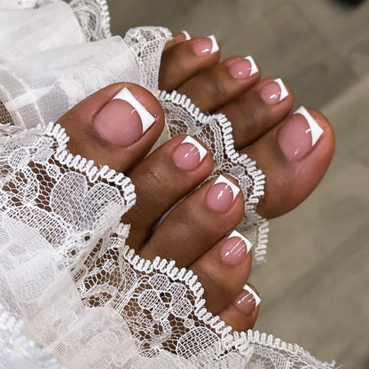 Hochwertiges französisches Press-On-Nail-Set Brehn