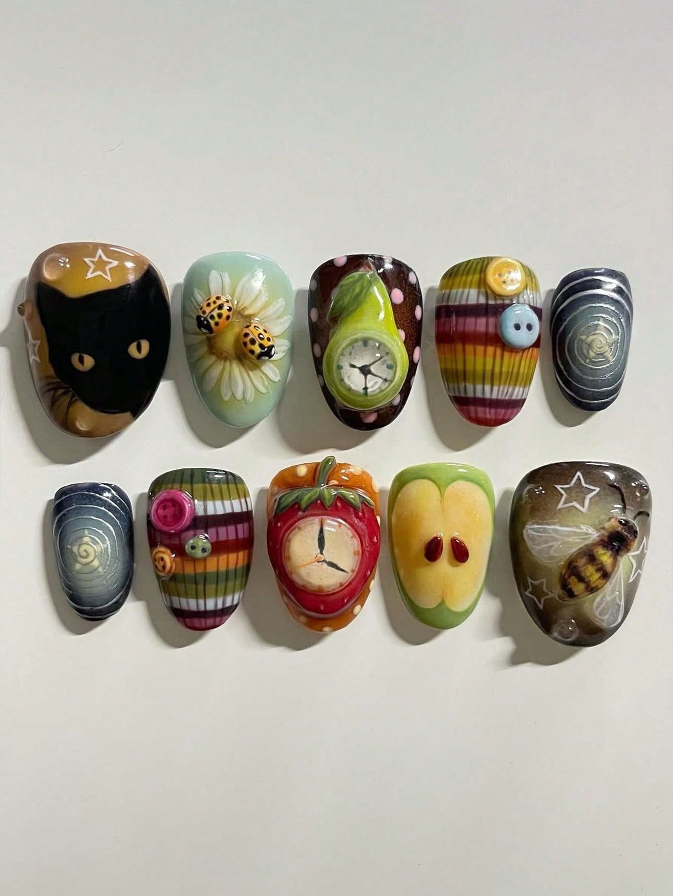 Künstlerische ozeanische Press-On-Nagelkunst Brehn