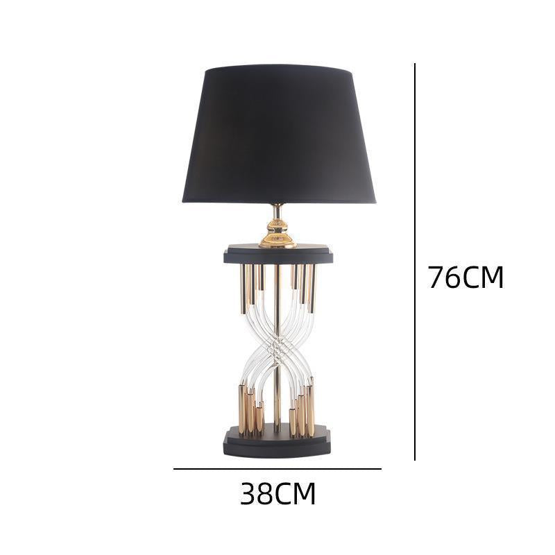 Moderne dekorative Tischlampe mit skulpturaler Basis