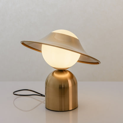 Moderne Schreibtischlampe mit einzigartigem Schirm