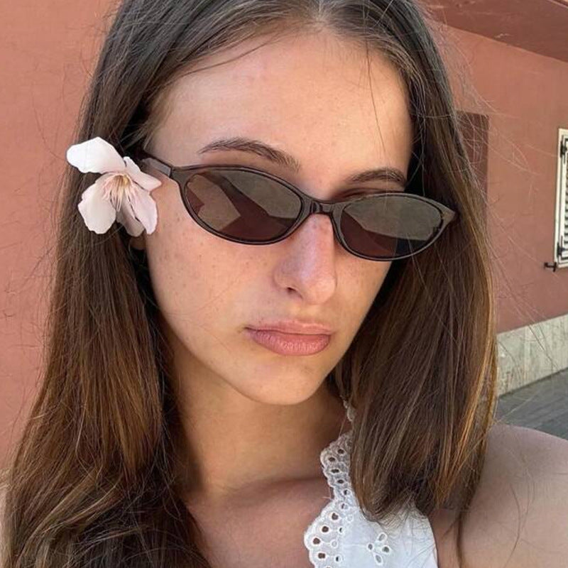 Damen ovalförmige Sonnenbrille mit transparentem Rahmen und UV-Schutz Brehn