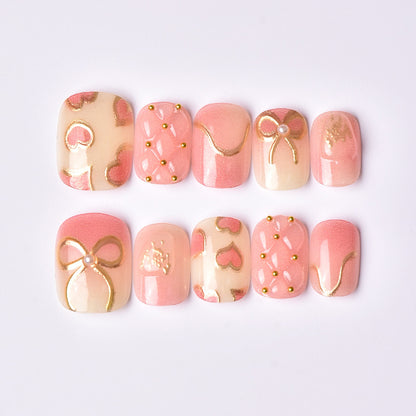 Elegantes Herz- und Band-Thema Press-On Nagelset Brehn