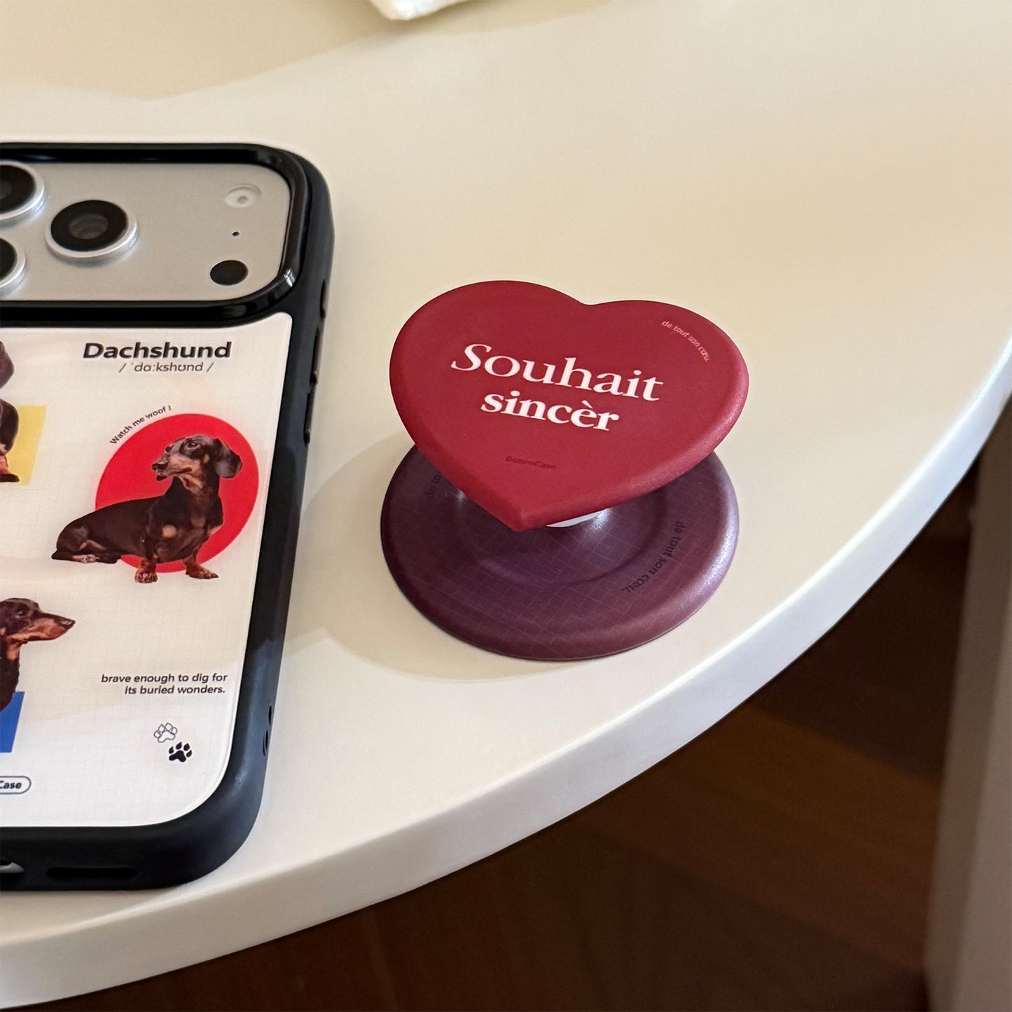 Smartphone Fingerhalter im Herzdesign Brehn