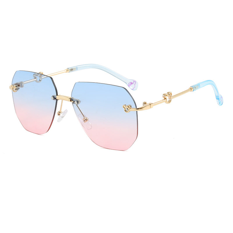 Damen stilvolle Oversized-Sonnenbrille mit facettiertem Rahmen Brehn