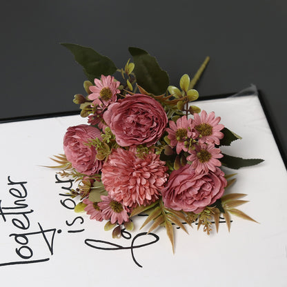 Dekorative Kunstblumenanordnung für die Heimpräsentation