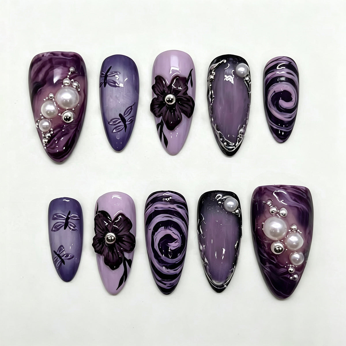 Blumenmuster Künstlerisches Press-On Nagelkunst Set Brehn