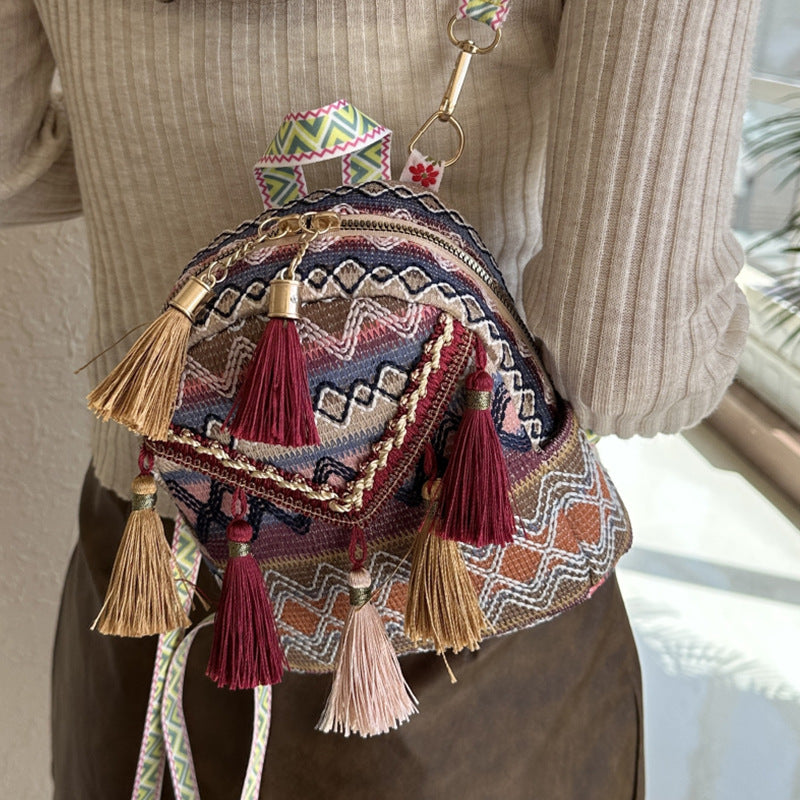 Bestickte Mini Sling Bag