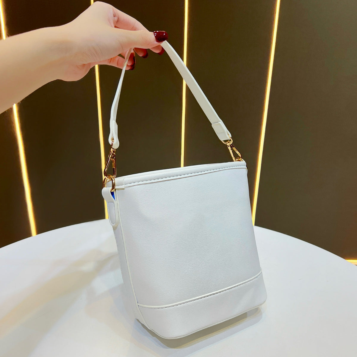 Strukturierte Handtasche