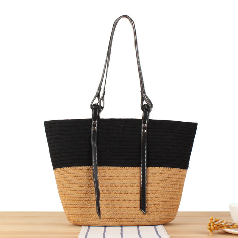 Elegante Strandtasche Aus Geflochtenem Naturmaterial mit Stilvollen Lederakzenten Brehn
