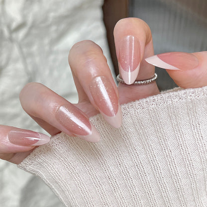 Elegante Stiletto Press-On Nägel mit Glitzer-Spitzen-Finish Brehn