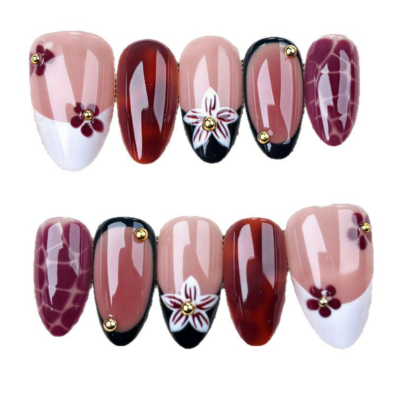 Elegante blumenmuster Druck auf Nagelkunst Brehn