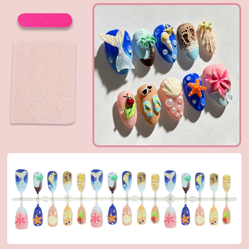 Kunstnagelset mit maritimen Mustern Brehn
