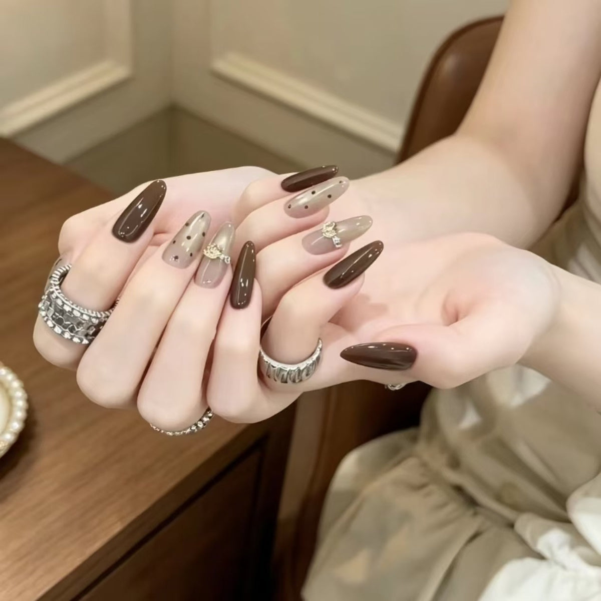 Premium Dekorative Nageldesign