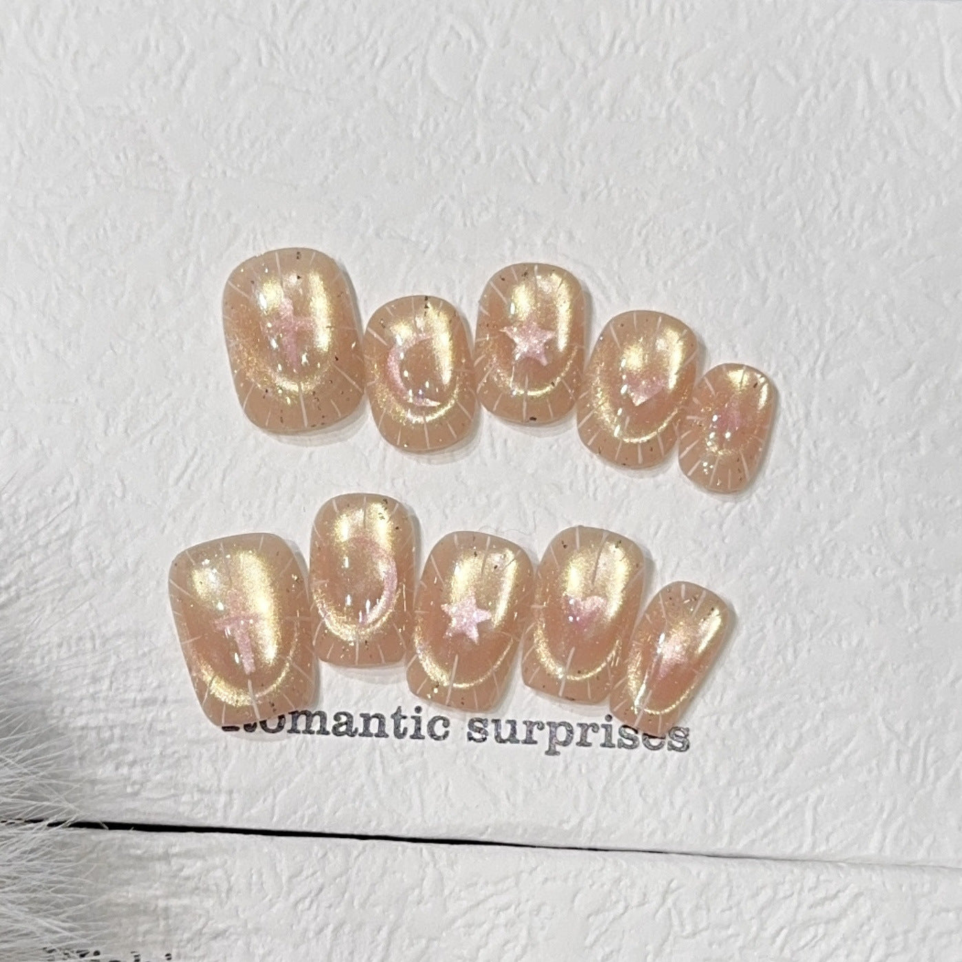 Glänzende Kunstnagelspitzen mit Romantischem Schimmer Brehn