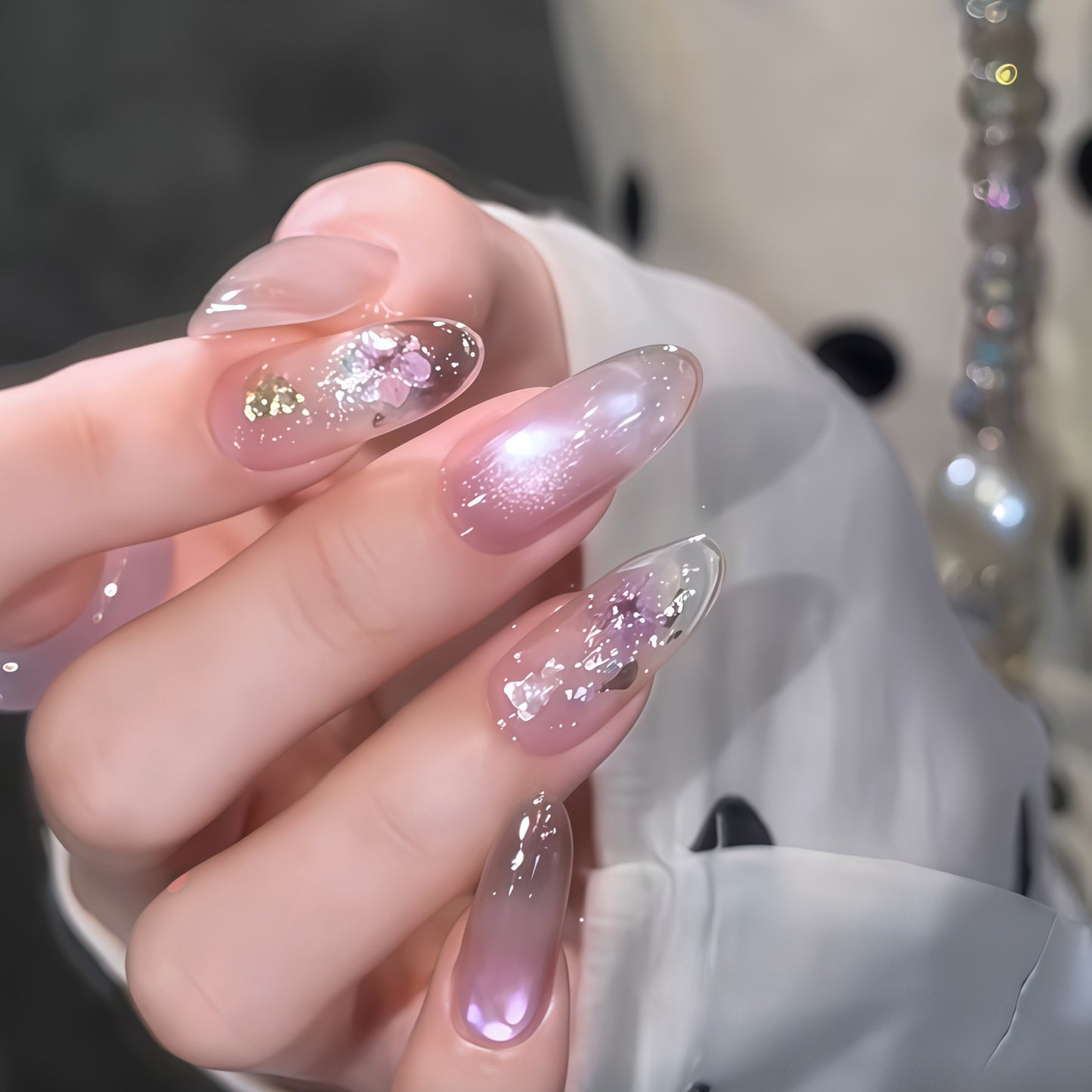 Kunstnägel mit Glamourösem Glitzer- und Blumen-Design Brehn