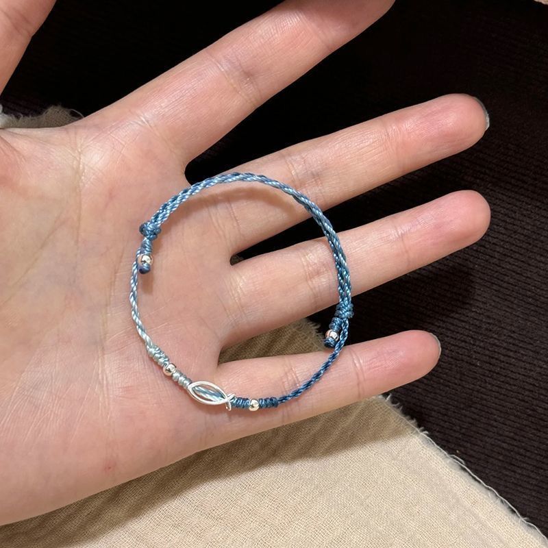 Verstellbares, vom Ozean inspiriertes Charm-Armband Brehn