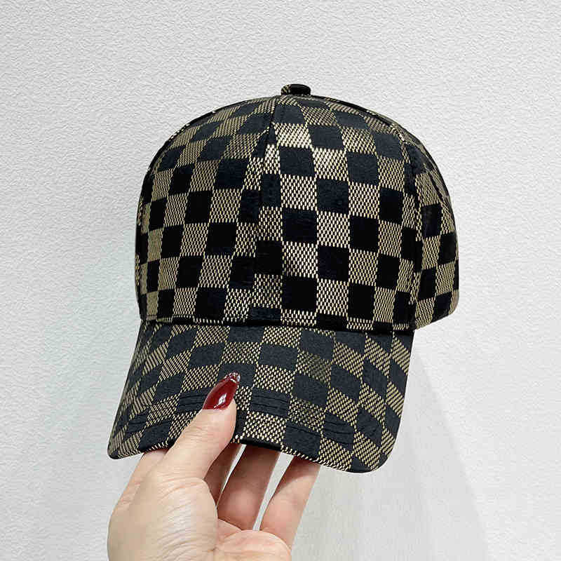 Stylische karierte Baseballmütze für Damen Brehn