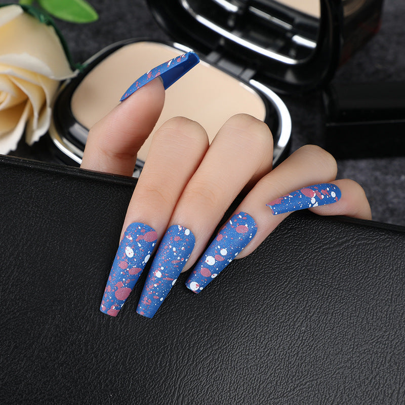 Kunstnägel mit künstlerischem Splatter-Design Brehn