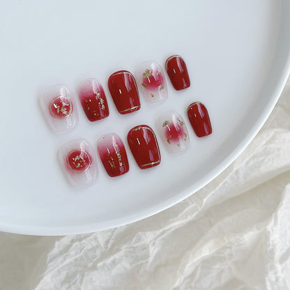 Künstlerisches Press-On Nagelkunstset mit Herz- und himmlischen Designs