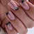 Kunstnagelset mit eleganten Strass-Akzenten und stylishen Linien Brehn