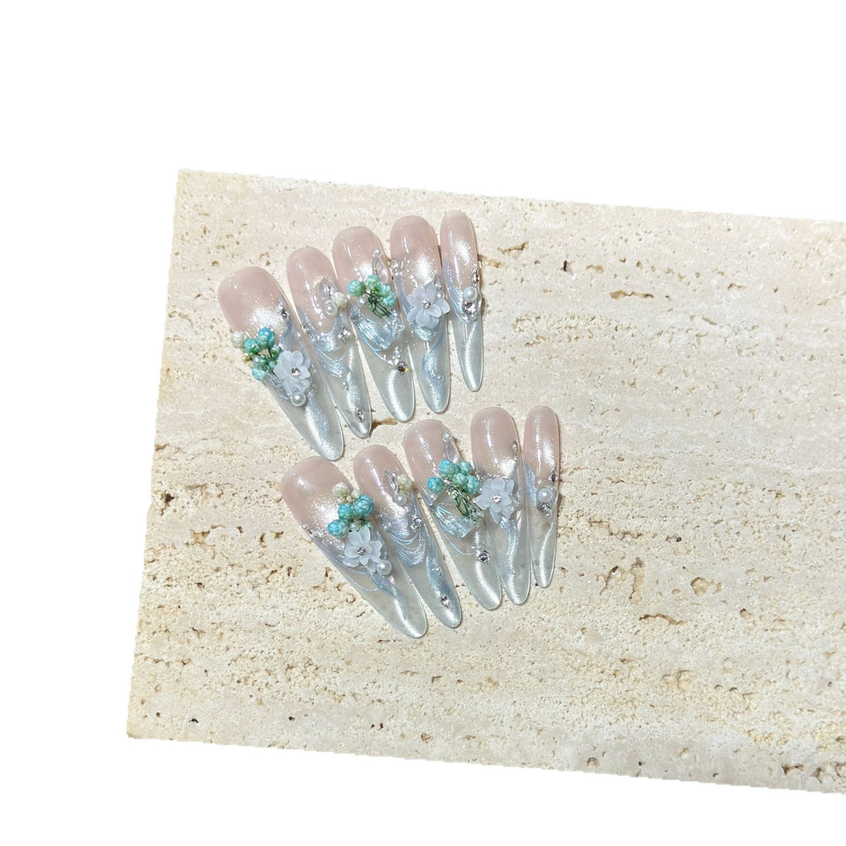 Elegante florale Stiletto-Nagelkunst Brehn