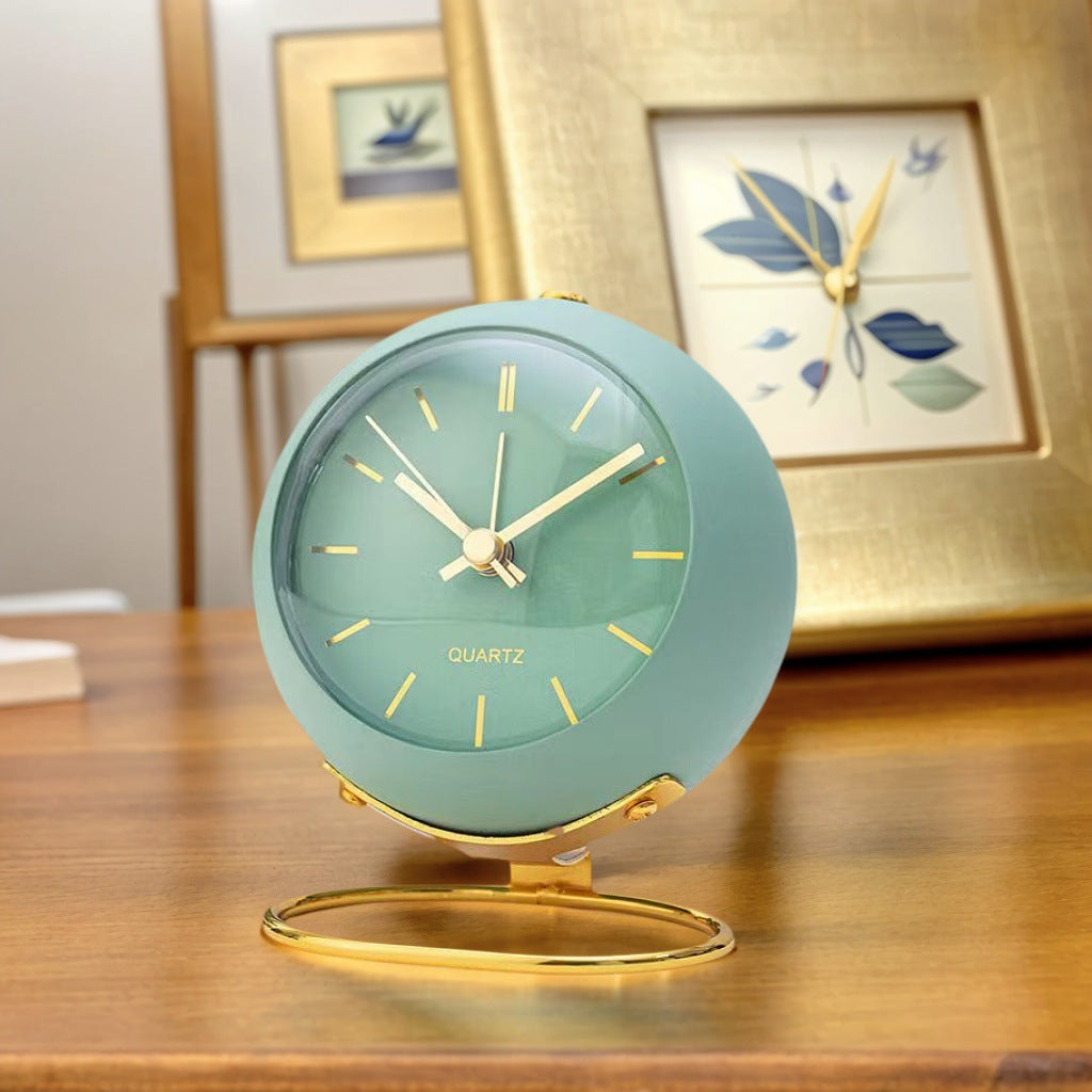 Tischuhr Im Eleganten Retro-Design Brehn