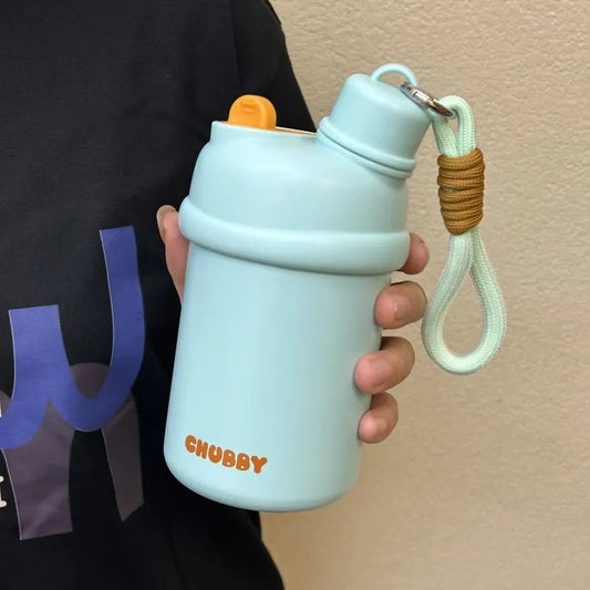 Damen Sportliche Wasserflasche mit praktischem Trageband Brehn