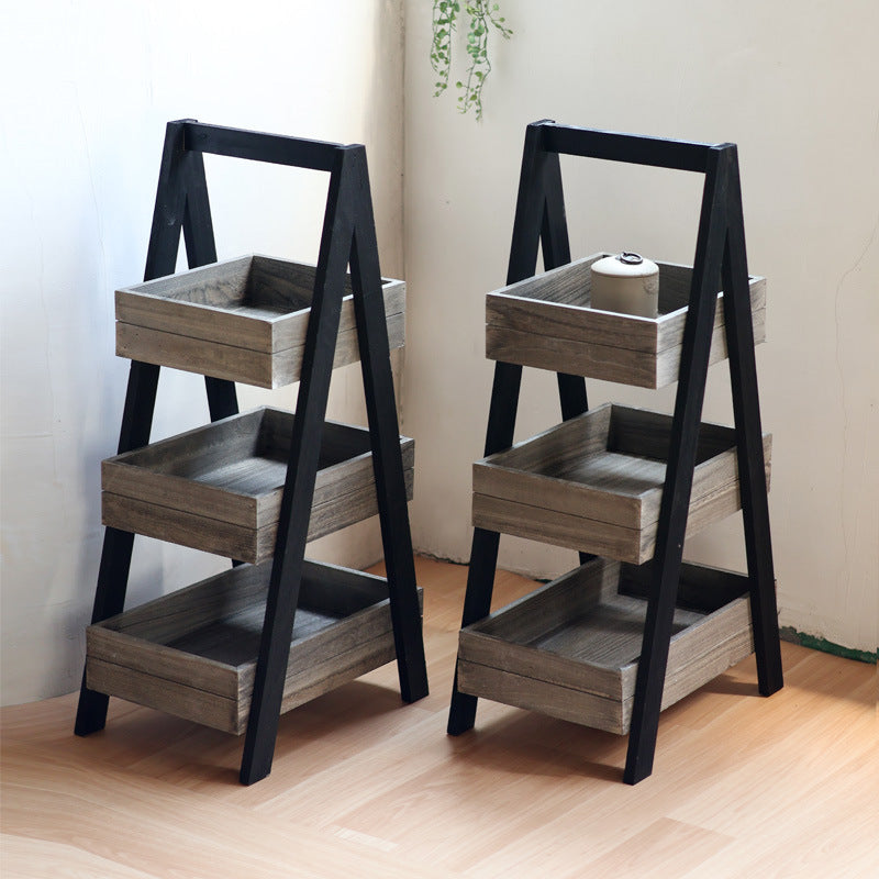Dreitüriger Holzablage mit modernem Design Brehn