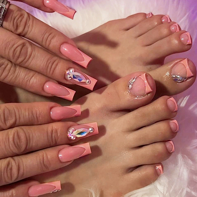 Kunstnagelset mit luxuriösem Glitzer-Akzent Brehn