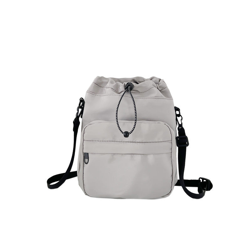 Modische Beuteltasche Mit Verstellbarem Schultergurt Brehn