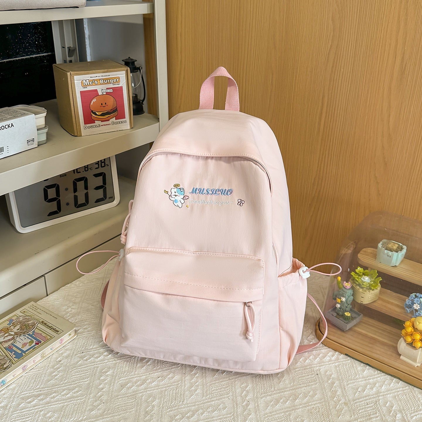 Lässiger leichter bestickter Schulrucksack