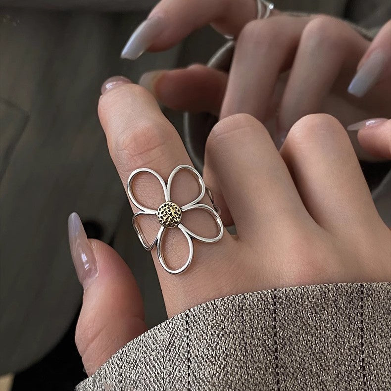 Stylischer Floralring Brehn