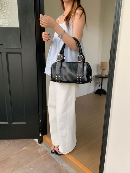 Dekorativer Nieten Handtasche