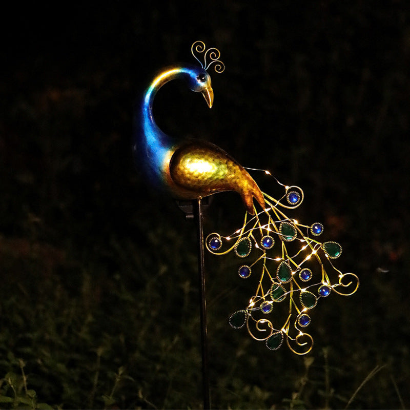 Dekorative Metall-Pfaue-Gartenstecker-Skulptur mit integrierten LED-Feenlichtern und wetterfestem Außenstecker Brehn