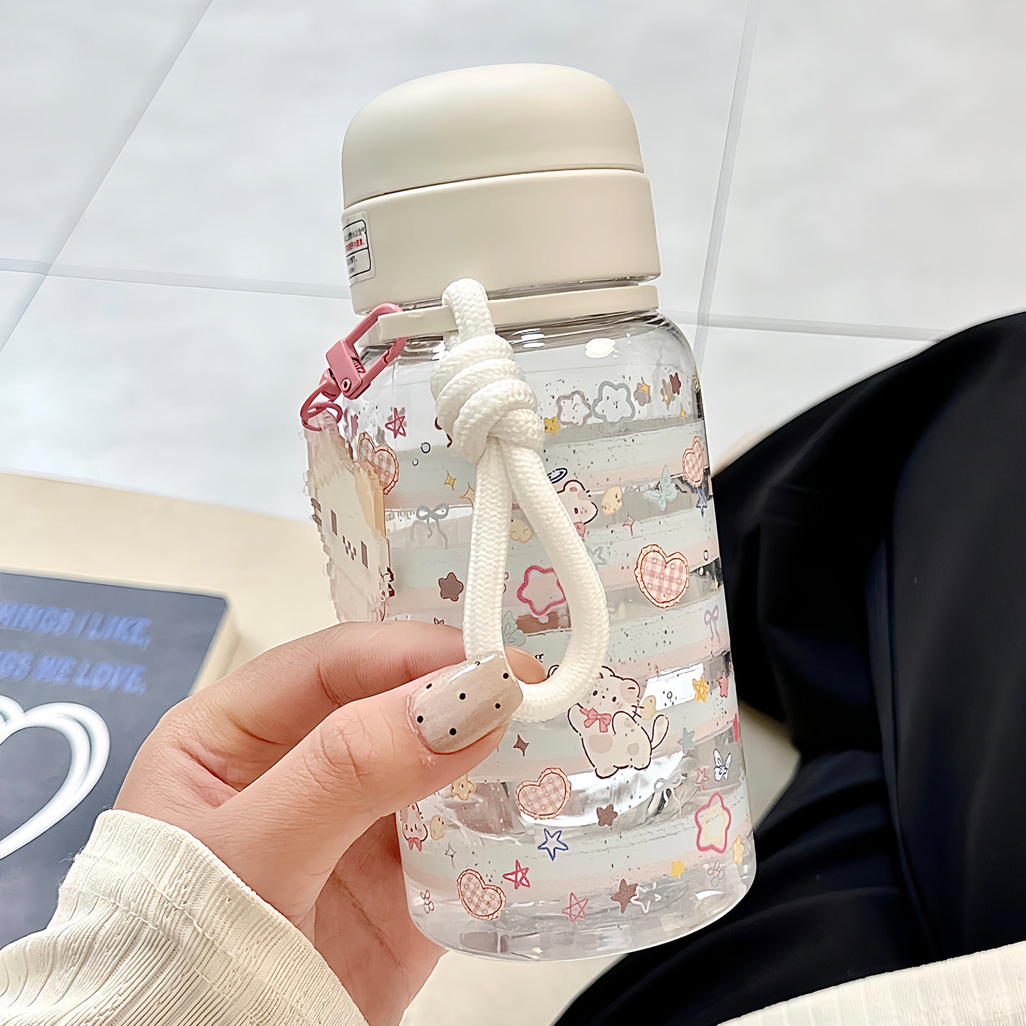 Damen vielseitige Trinkflasche mit integriertem Schlüsselanhänger Brehn