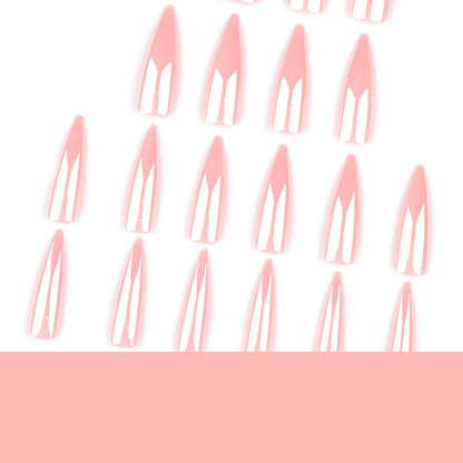 Kunstvolle Stiletto-Nägel mit Hochglanz-Finish Brehn
