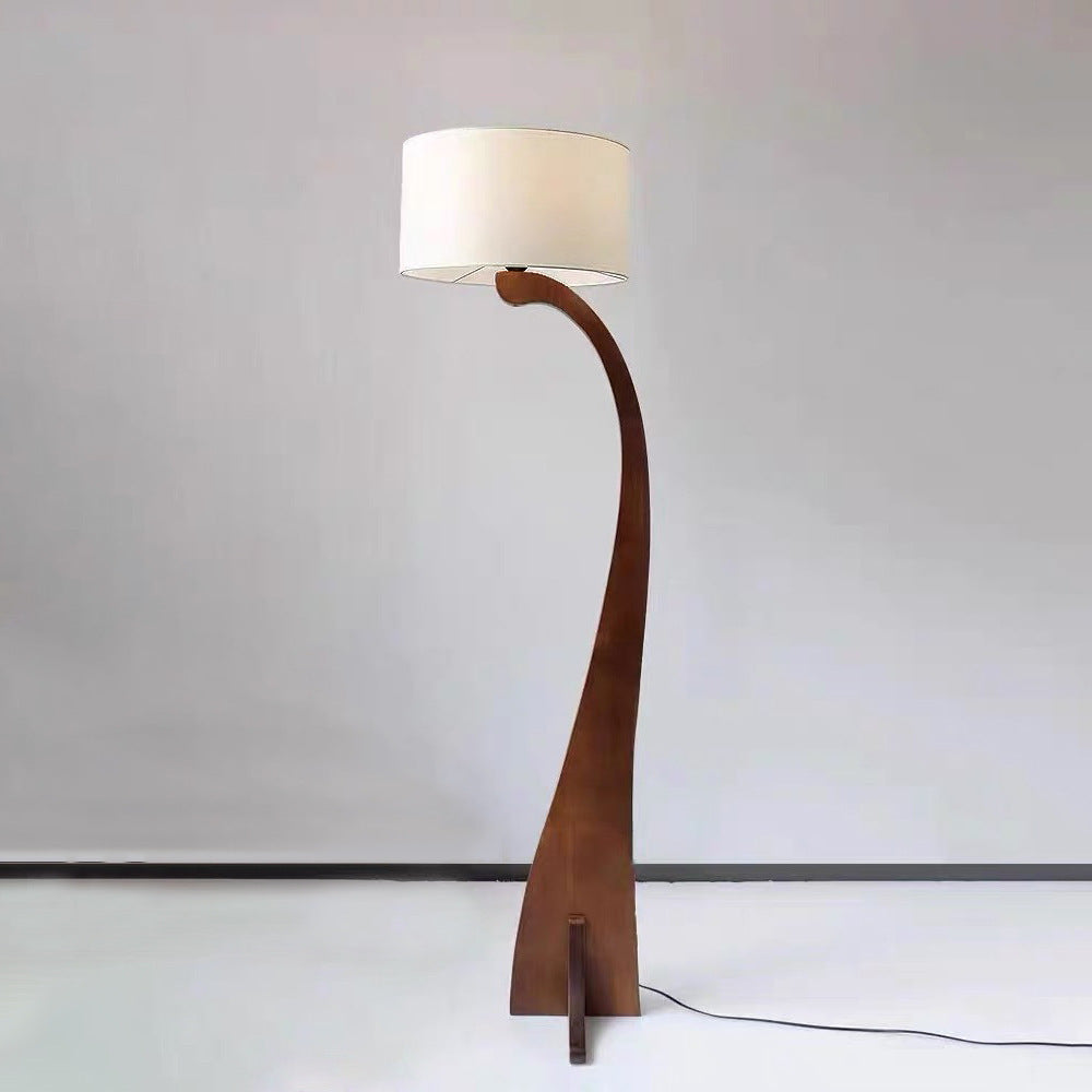 Elegante gebogene Stehlampe