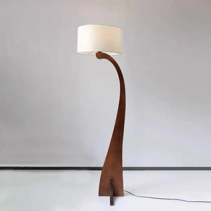 Elegante gebogene Stehlampe
