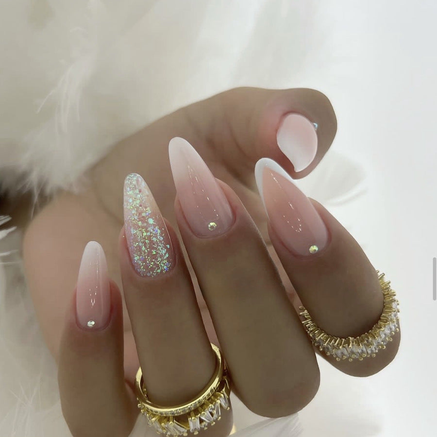 Elegante Press-On Nagelspitzen Set mit Glitzer und Ombre-Design Brehn