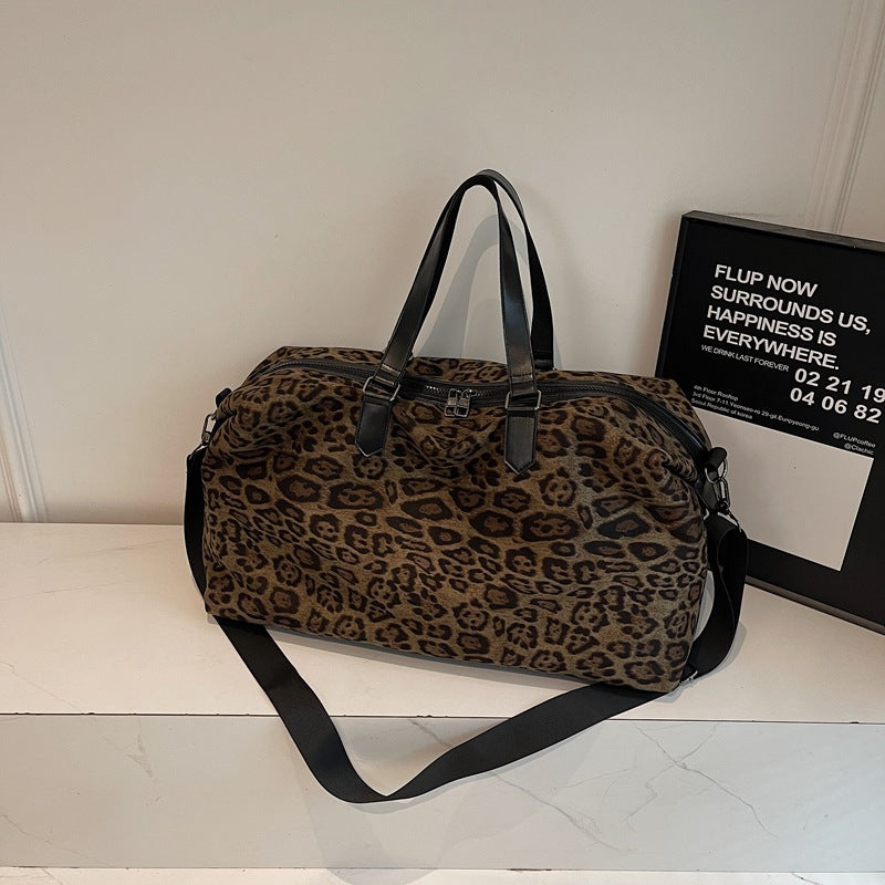 Wochenend-Reisetasche Im Modischen Leopardenmuster Brehn