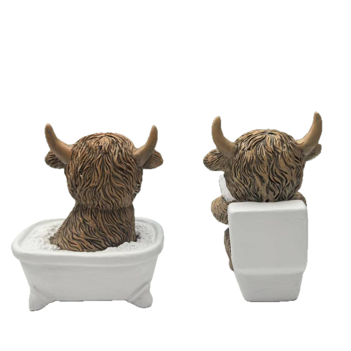 Lustige Dekofigur eines Highlandrinds in Badewanne Brehn