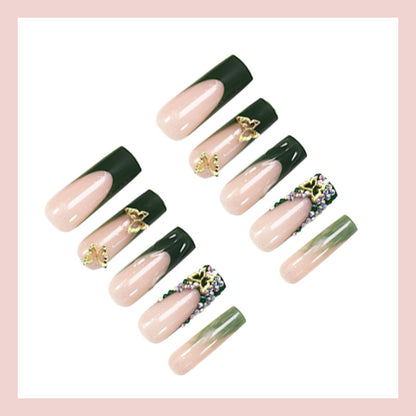 Kunstnagelset mit glitzernden Akzenten und floralem Design Brehn