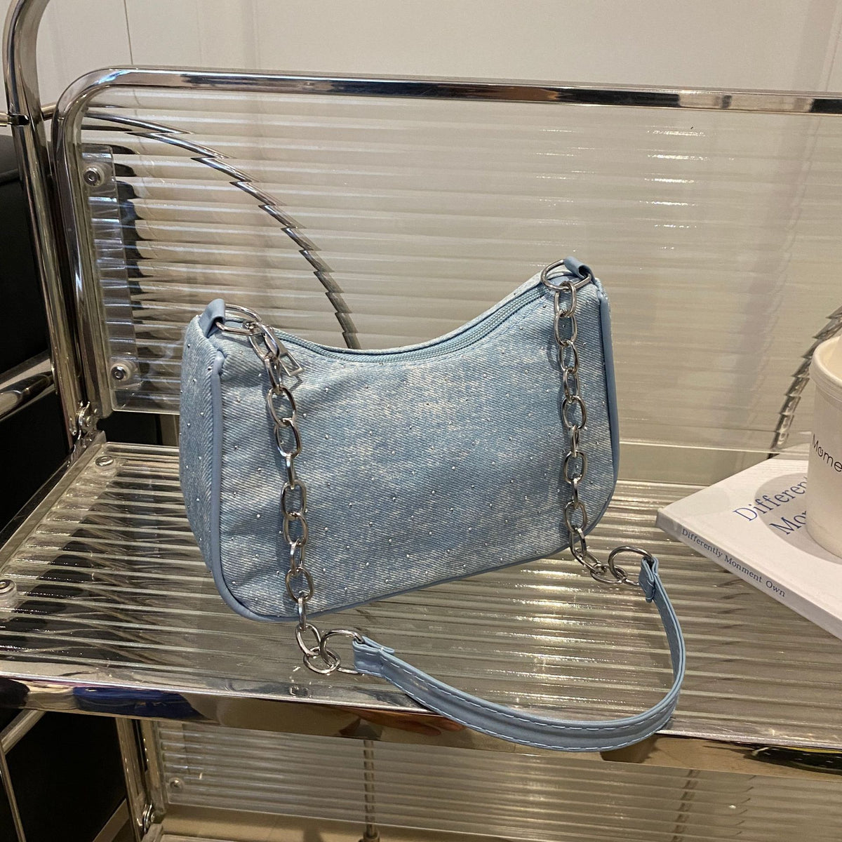 Stylische Hobo-Tasche mit Kettengriffen Brehn