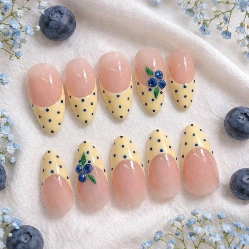 Dekoratives Press-On Nagelkunst Set Brehn