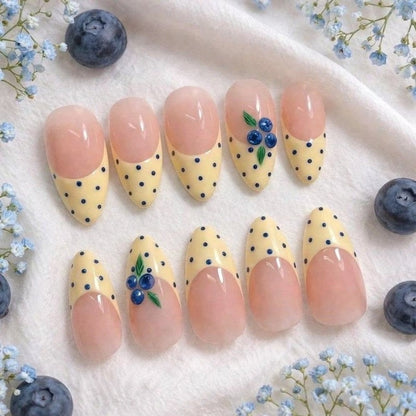 Dekoratives Press-On Nagelkunst Set Brehn